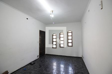 Casa à venda com 100m², 2 quartos e 2 vagasSala 