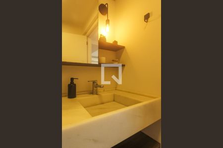 Banheiro de apartamento para alugar com 1 quarto, 50m² em Morro Santana, Porto Alegre