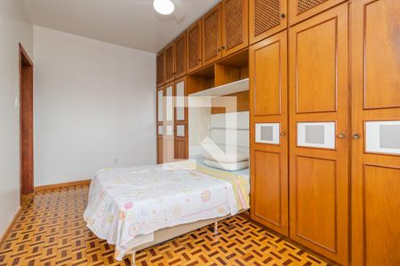 Quarto 1 de apartamento para alugar com 2 quartos, 67m² em Azenha, Porto Alegre