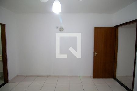 Quarto 1 de casa à venda com 2 quartos, 90m² em Vila Carmosina, São Paulo