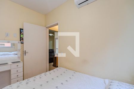 Quarto 1 de apartamento à venda com 2 quartos, 56m² em Medianeira, Porto Alegre