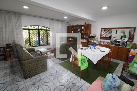 Sala de casa para alugar com 3 quartos, 150m² em Vila Nilo, São Paulo