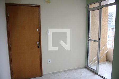 Sala de apartamento para alugar com 2 quartos, 60m² em Jardim Riacho das Pedras, Contagem