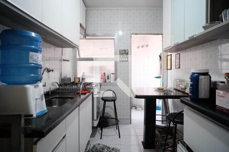 Cozinha de apartamento à venda com 2 quartos, 68m² em Vila Domitila, São Paulo