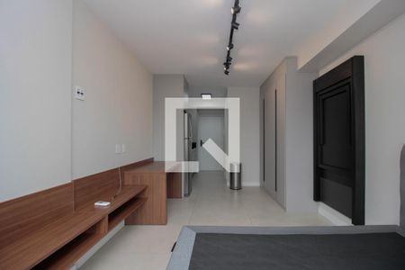 Sala/Quarto de kitnet/studio à venda com 1 quarto, 27m² em Pinheiros, São Paulo