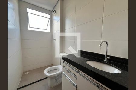 banho 2 de apartamento à venda com 2 quartos, 63m² em Eldorado, Contagem