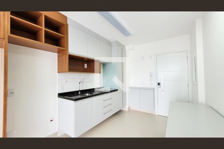Sala/Cozinha de kitnet/studio para alugar com 1 quarto, 42m² em Centro, Campinas