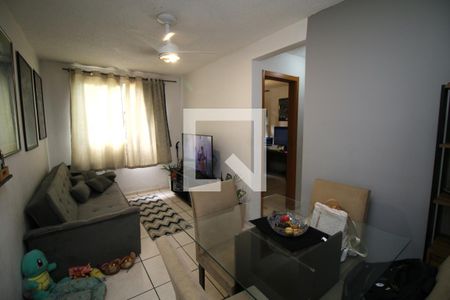 Sala de casa para alugar com 2 quartos, 46m² em Parada de Lucas, Rio de Janeiro