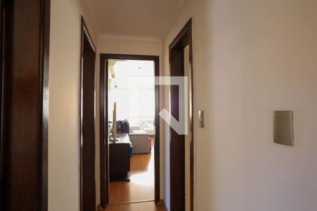 Corredor de apartamento para alugar com 3 quartos, 100m² em Santo Antônio, Belo Horizonte