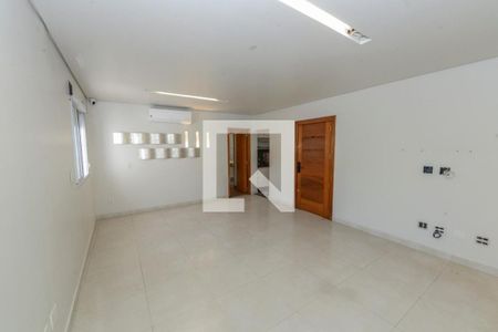Casa à venda com 3 quartos, 215m² em Nova Floresta, Belo Horizonte