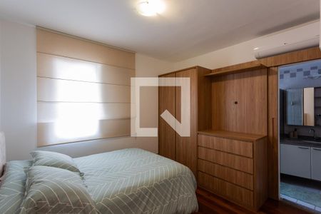 Suíte 1 de apartamento à venda com 2 quartos, 70m² em Savassi, Belo Horizonte