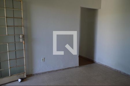 Sala de casa para alugar com 2 quartos, 120m² em Ressaca, Contagem