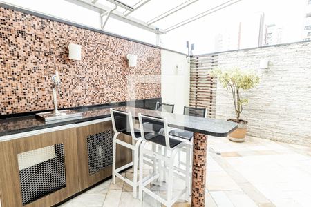 Apartamento à venda com 180m², 4 quartos e 3 vagas Apartamento à venda com 180m², 4 quartos e 3 vagasÁrea comum - Churrasqueira