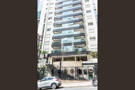 Apartamento à venda com 180m², 4 quartos e 3 vagas Apartamento à venda com 180m², 4 quartos e 3 vagasFachada