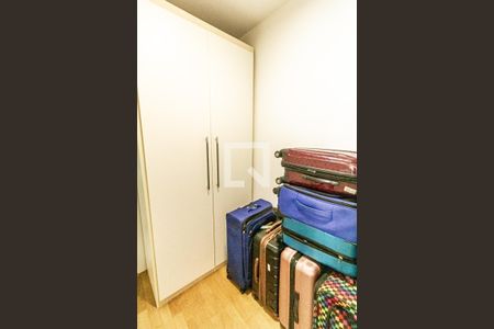 Apartamento à venda com 180m², 4 quartos e 3 vagas Apartamento à venda com 180m², 4 quartos e 3 vagasQuarto de Serviço