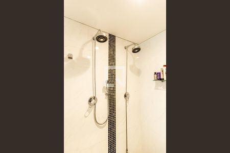 Apartamento à venda com 180m², 4 quartos e 3 vagas Apartamento à venda com 180m², 4 quartos e 3 vagasBanheiro 2