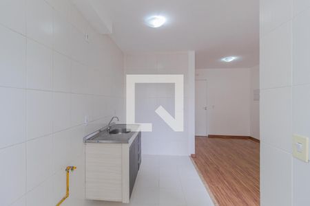 Cozinha e área de serviço de apartamento à venda com 2 quartos, 49m² em Conceição, Osasco