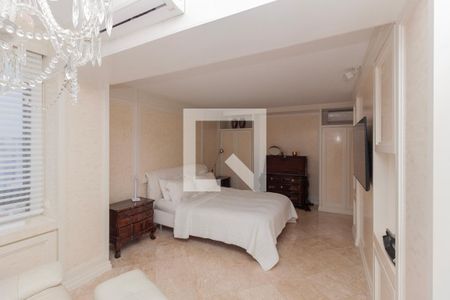 Apartamento à venda com 300m², 3 quartos e 5 vagas Apartamento à venda com 300m², 3 quartos e 5 vagasSuíte master