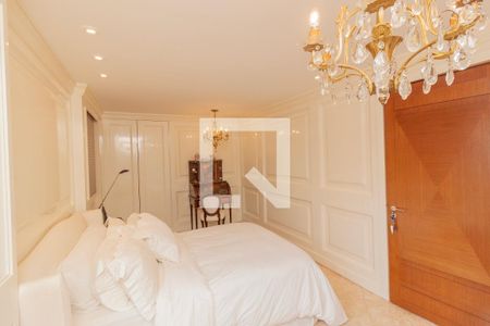 Apartamento à venda com 300m², 3 quartos e 5 vagas Apartamento à venda com 300m², 3 quartos e 5 vagasQuarto 2