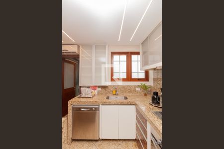 Apartamento à venda com 300m², 3 quartos e 5 vagas Apartamento à venda com 300m², 3 quartos e 5 vagasCozinha