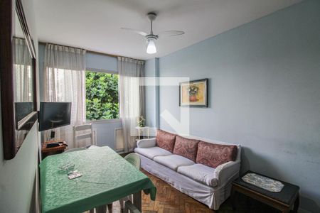 Sala de apartamento para alugar com 2 quartos, 53m² em Barra da Tijuca, Rio de Janeiro