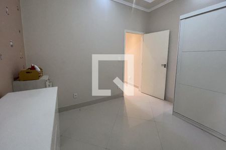 Quarto de casa para alugar com 3 quartos, 250m² em Vila Leopoldina, Duque de Caxias