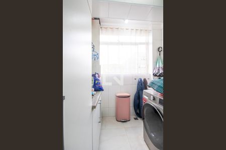 Apartamento à venda com 65m², 2 quartos e 1 vaga Apartamento à venda com 65m², 2 quartos e 1 vagaCozinha e Área de Serviço