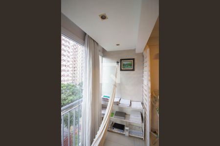 Sacada de apartamento à venda com 2 quartos, 54m² em Vila Santana, São Paulo