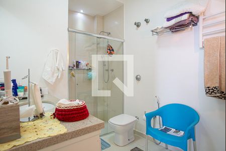 Apartamento à venda com 274m², 4 quartos e 1 vaga Apartamento à venda com 274m², 4 quartos e 1 vagaBanheiro 2