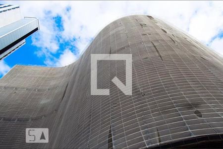 Apartamento à venda com 274m², 4 quartos e 1 vaga Apartamento à venda com 274m², 4 quartos e 1 vagaFachada