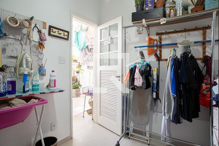 Apartamento à venda com 274m², 4 quartos e 1 vaga Apartamento à venda com 274m², 4 quartos e 1 vagaQuarto de Serviço