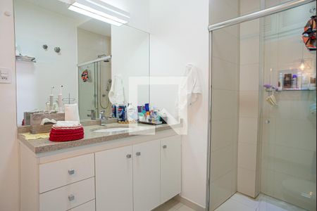 Apartamento à venda com 274m², 4 quartos e 1 vaga Apartamento à venda com 274m², 4 quartos e 1 vagaBanheiro 2