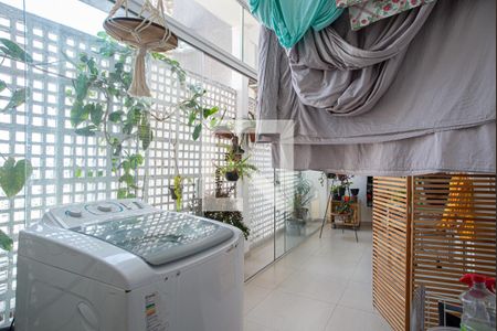 Apartamento à venda com 274m², 4 quartos e 1 vaga Apartamento à venda com 274m², 4 quartos e 1 vagaÁrea de Serviço