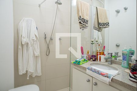 Apartamento à venda com 274m², 4 quartos e 1 vaga Apartamento à venda com 274m², 4 quartos e 1 vagaBanheiro da Suíte