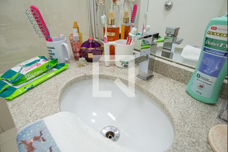 Apartamento à venda com 274m², 4 quartos e 1 vaga Apartamento à venda com 274m², 4 quartos e 1 vagaBanheiro da Suíte