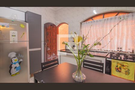 Casa à venda com 171m², 3 quartos e 1 vaga Casa à venda com 171m², 3 quartos e 1 vagaCozinha Casa 1