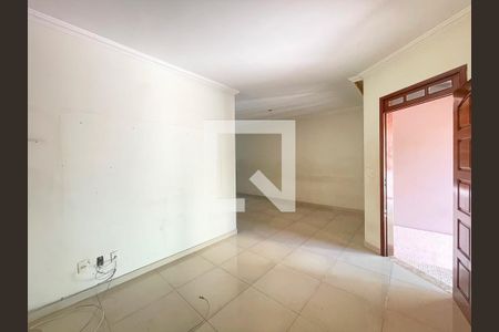 Casa à venda com 3 quartos, 105m² em Sinimbu, Belo Horizonte