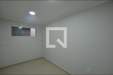 Quarto 2 de casa para alugar com 2 quartos, 55m² em Vila Valqueire, Rio de Janeiro