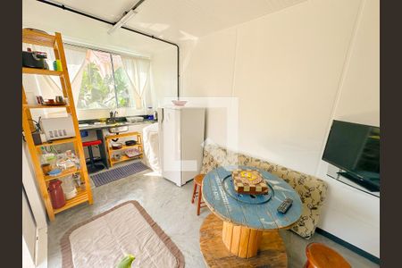 Sala de apartamento para alugar com 1 quarto, 25m² em Cachoeira do Bom Jesus, Florianópolis