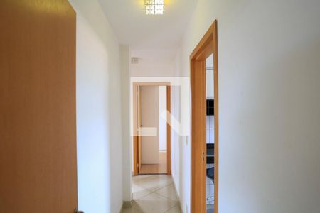 Corredor de apartamento para alugar com 3 quartos, 126m² em Ipiranga, Belo Horizonte