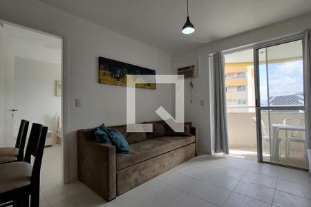 Sala de apartamento para alugar com 1 quarto, 42m² em Jacarepaguá, Rio de Janeiro