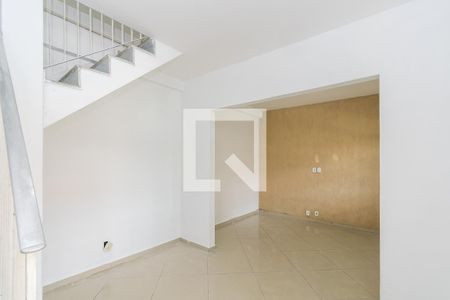 Sala de casa à venda com 3 quartos, 130m² em Braz de Pina, Rio de Janeiro