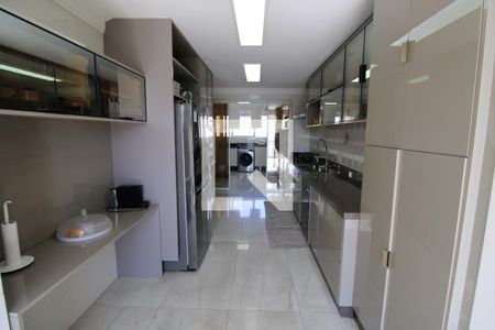 Cozinha de apartamento à venda com 4 quartos, 198m² em Vila Andrade, São Paulo