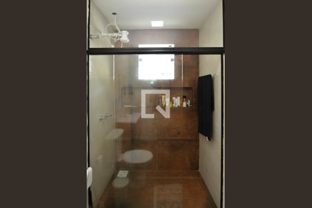 Banheiro da Suíte 1 de casa de condomínio para alugar com 4 quartos, 420m² em Vargem Grande, Rio de Janeiro