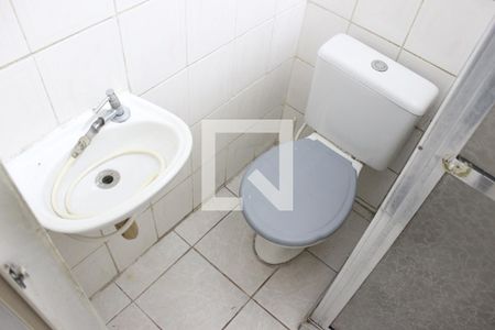 Banheiro de apartamento para alugar com 1 quarto, 32m² em Centro, São Vicente