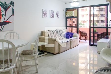 Sala de apartamento à venda com 2 quartos, 82m² em Barra da Tijuca, Rio de Janeiro