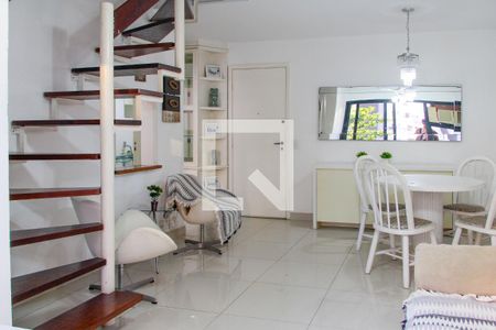 Sala de apartamento à venda com 2 quartos, 82m² em Barra da Tijuca, Rio de Janeiro