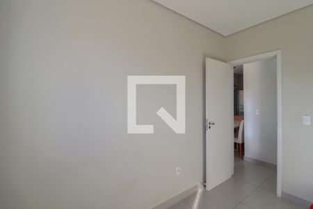 Quarto de apartamento à venda com 2 quartos, 50m² em Jardim das Tulipas, Jundiaí