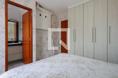Suíte 1 de casa de condomínio à venda com 2 quartos, 85m² em Chora Menino, São Paulo