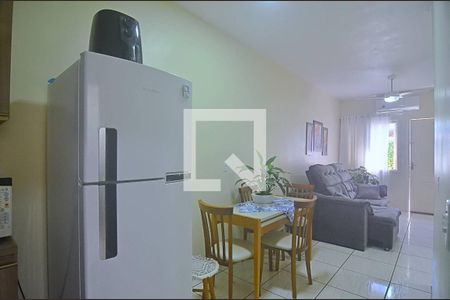 Casa de condomínio à venda com 50m², 2 quartos e 1 vaga Casa de condomínio à venda com 50m², 2 quartos e 1 vagaCozinha